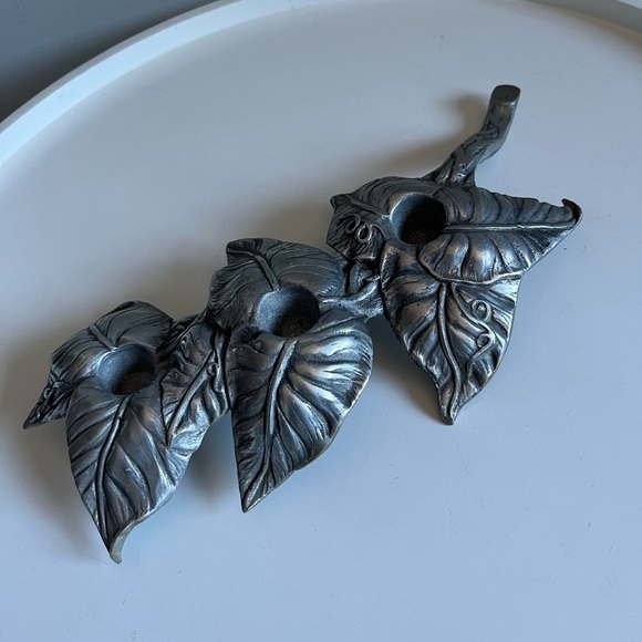 Pewter Leaf Candle Holder Great Home Decor - Picture 1 of 6